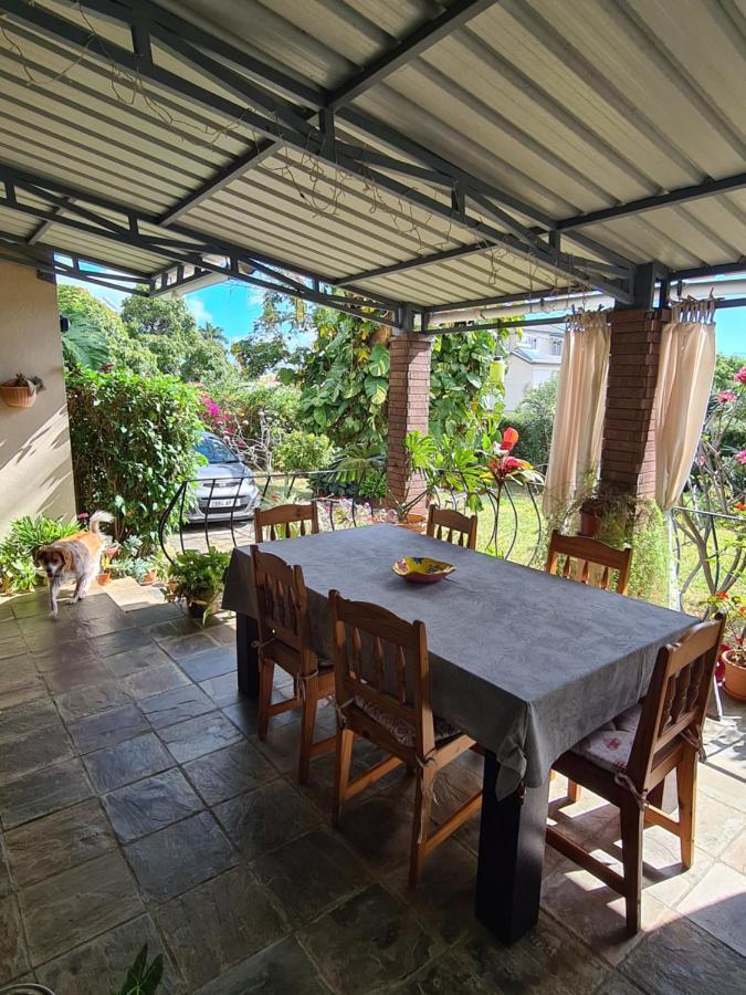 Comfy Home-Tropical Garden & 5 Min Walk To Beach Tamarin Eksteriør billede